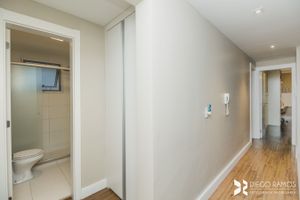 Image 35 - 207820