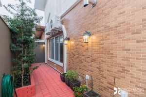 Image 66 - 207820