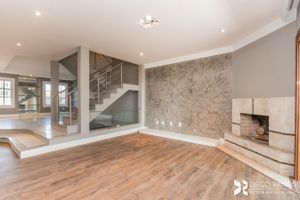 Image 4 - 207862
