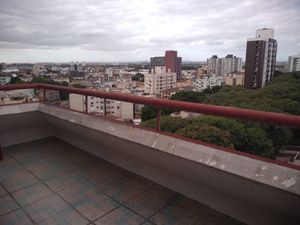 Image 12 - 207909