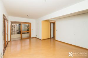 Image 1 - 207916