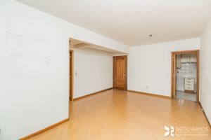 Image 2 - 207916