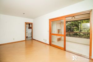 Image 3 - 207916