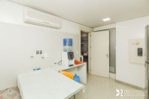 Image 41 - 207920