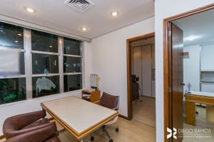 Image 4 - 207951