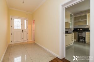 Image 32 - 207991
