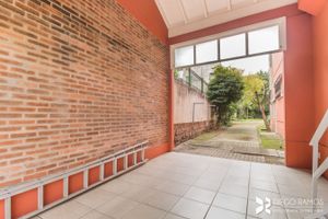 Image 46 - 207991