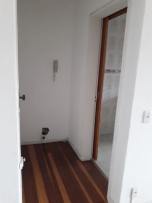 Image 4 - 208023