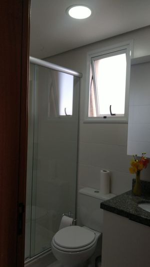 Image 19 - 208024
