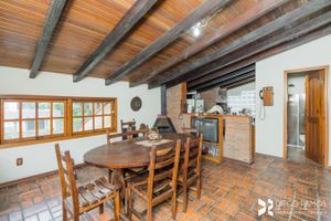 Image 35 - 208037