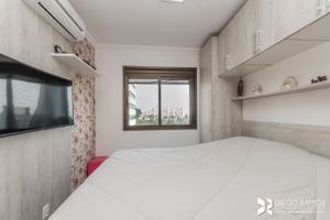Image 11 - 208066