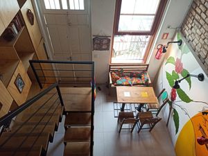 Image 13 - 208100