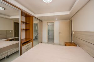 Image 8 - 208181