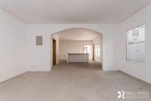 Image 8 - 208183