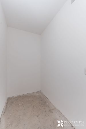 Image 32 - 208183