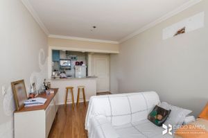 Image 4 - 208248