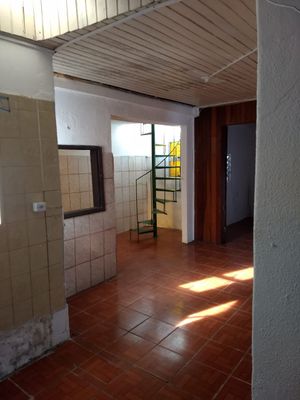 Image 1 - 208256
