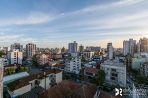 Image 12 - 208322