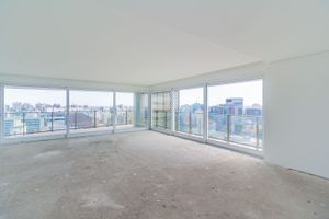 Image 3 - 208347