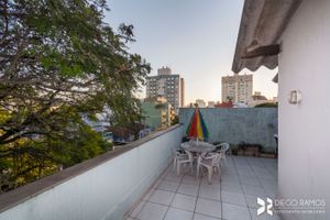 Image 7 - 208357