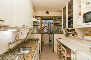Image 22 - 208357