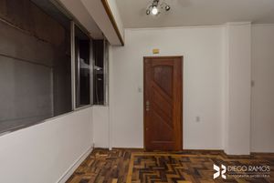 Image 1 - 208358