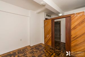 Image 10 - 208358