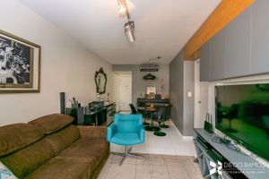 Image 4 - 208381