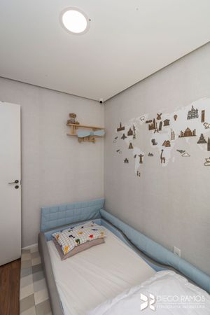 Image 12 - 208381