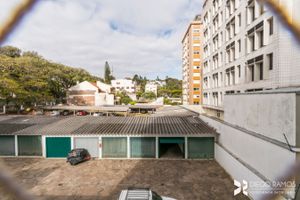 Image 16 - 208381
