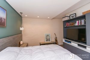 Image 19 - 208381