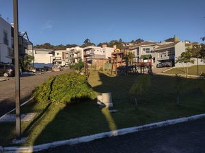 Image 11 - 208385