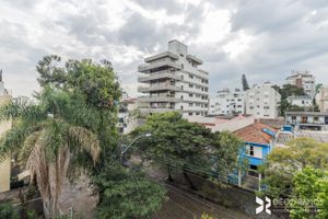 Image 11 - 208402