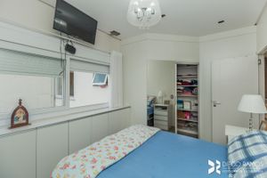 Image 24 - 208402