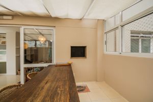 Image 10 - 208514