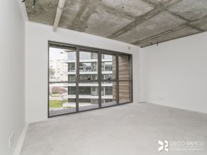 Image 4 - 208522
