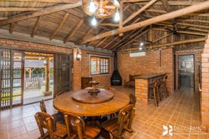 Image 1 - 208599