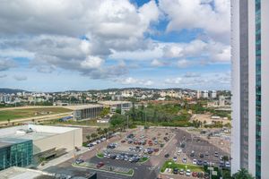 Image 3 - 208646