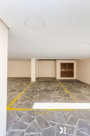 Image 39 - 208740