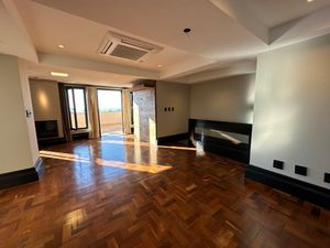 Image 33 - 208746