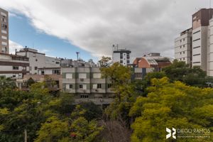 Image 6 - 208747