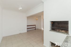 Image 34 - 208748