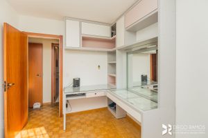 Image 17 - 208754
