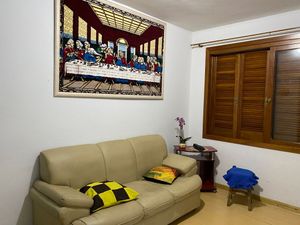 Image 24 - 208794