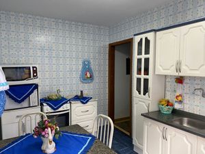 Image 25 - 208794