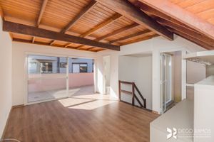 Image 38 - 208930