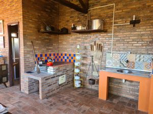 Image 23 - 208933