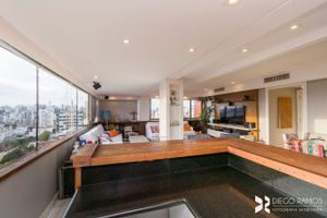Image 11 - 208971