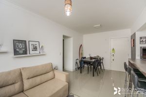 Image 3 - 209052
