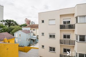 Image 12 - 209052